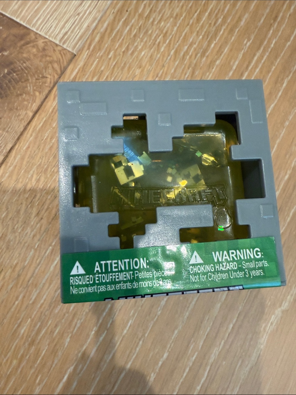 Viral-Minecraft Gold/Yellow Jelly Cube Squishy